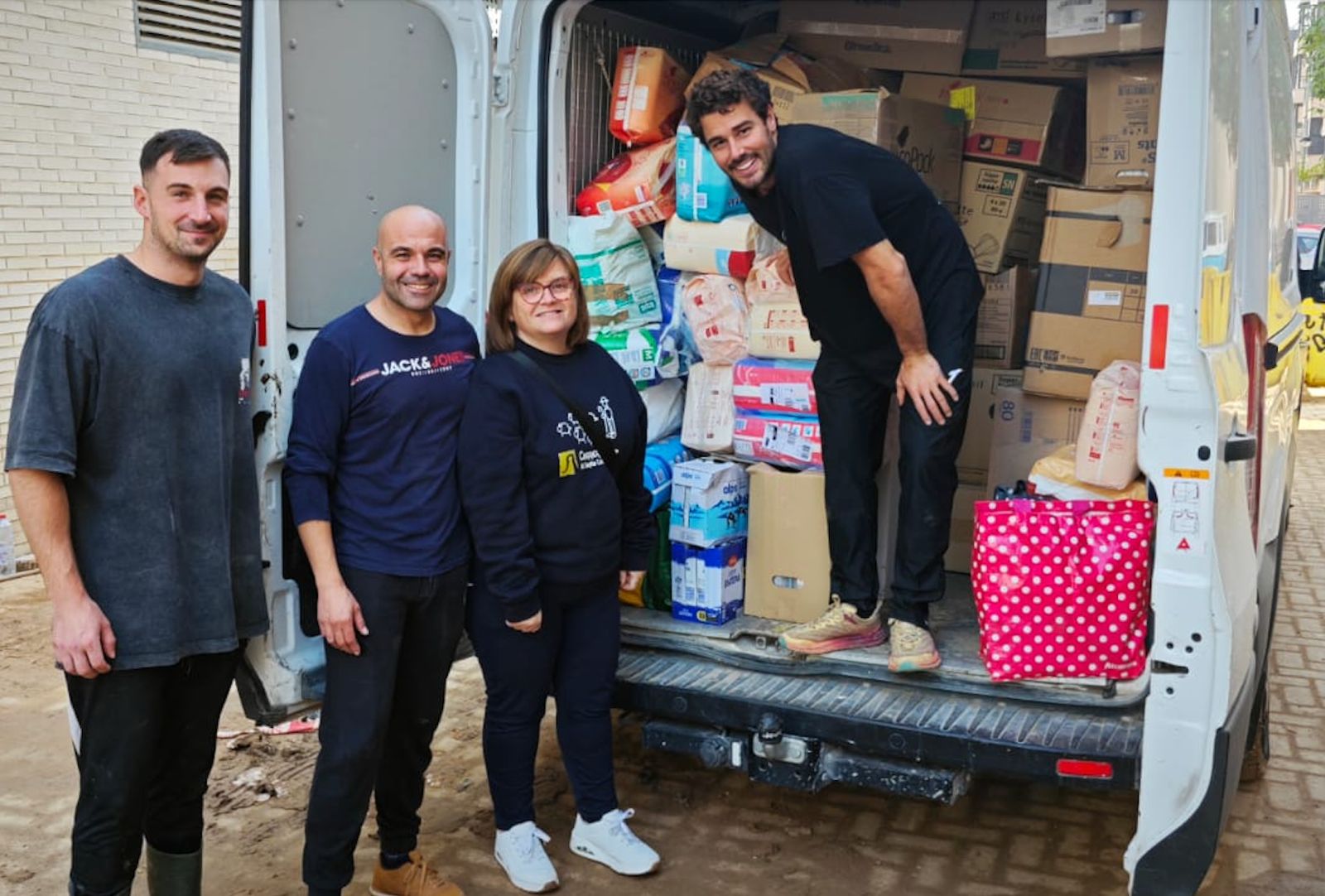 Cunit col·labora amb Paiporta per ajudar València
