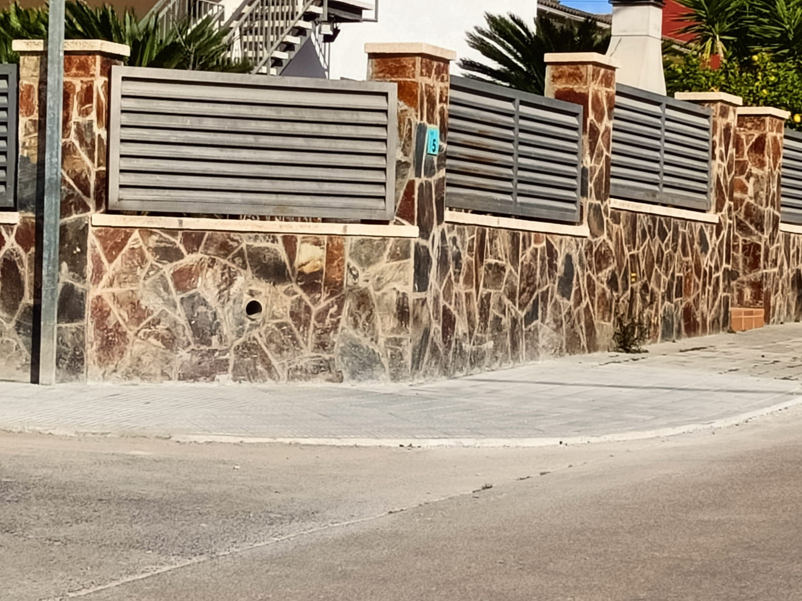 Continuen les millores als carrers de Cunit amb el Pla d’Asfalt