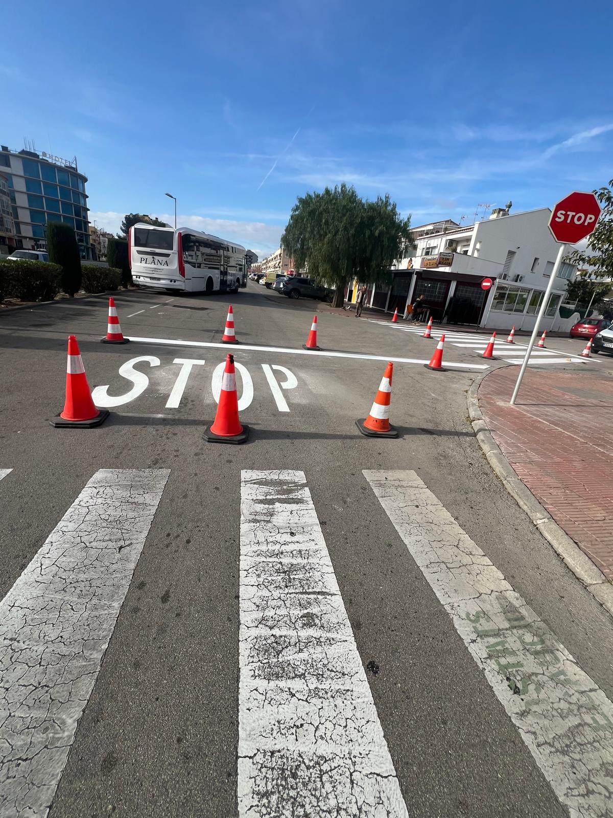 Continuen les millores en la senyalització viària del municipi