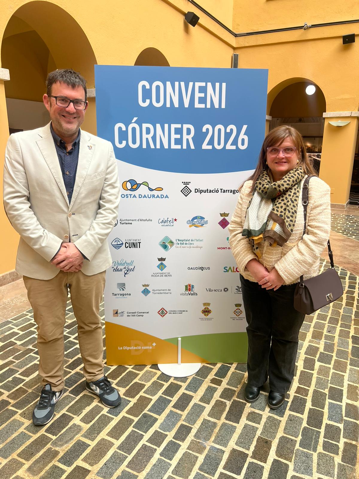 Cunit Turisme signa el conveni Córner de la Diputació de Tarragona que li permetrà més projecció internacional